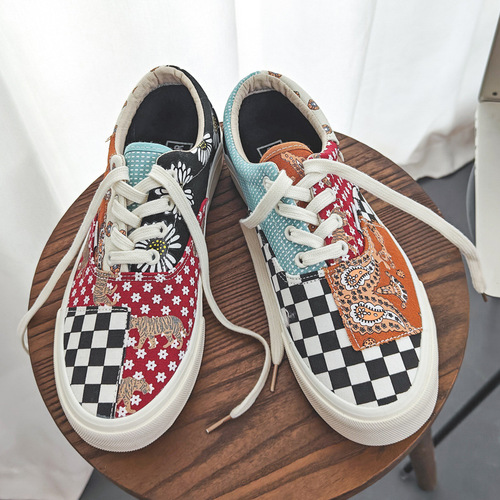 Douchuan new canvas shoes for women cashew flower checkerboard low-top couple shoes for men and women retro women's sneakers wholesale