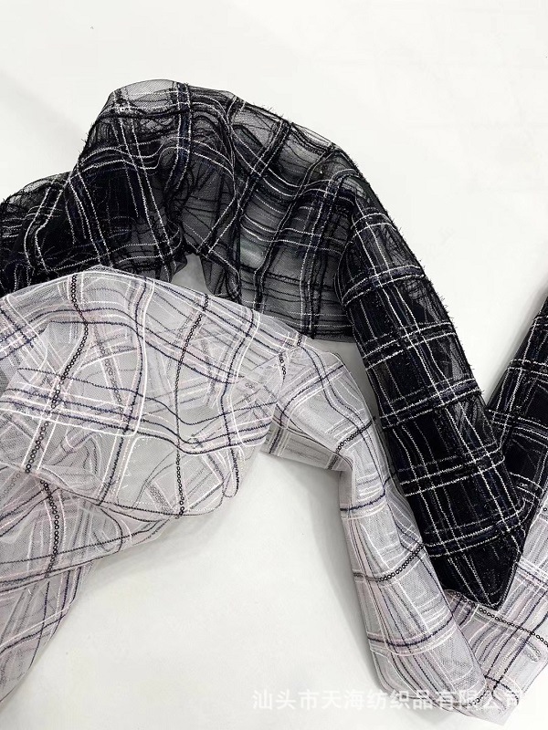 厂家直销新款现货 网纱粗纺方格珠绣 百搭半身裙女装面料