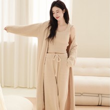 ��߅�q˯��Ů�������ﶬ��ɺ���q�����׼Ҿӷ����b�L��˯�ۿ��⴩