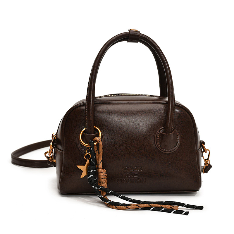 고급 질감 레트로 베개 작은 가방 여성의 2024 새로운 휴대용 볼링 가방 다기능 어깨 크로스 바디 백