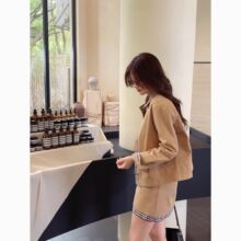 卡其色格子风衣外套女2025好看新款早秋感小个子夹克上衣短裙套装