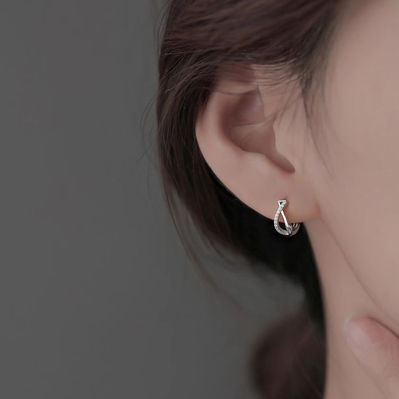 Geometric design earrings