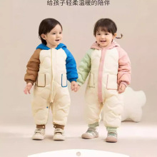 拼色婴儿羽绒服男女宝宝冬季连体衣保暖外出服巴拉呗柚哈衣爬爬服