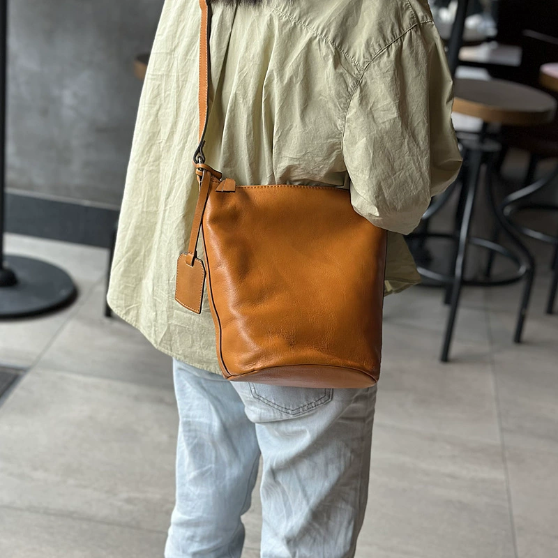 Japanese shoulder bag, leather one-shoulder bag, underarm bag, genuine leather, cowhide