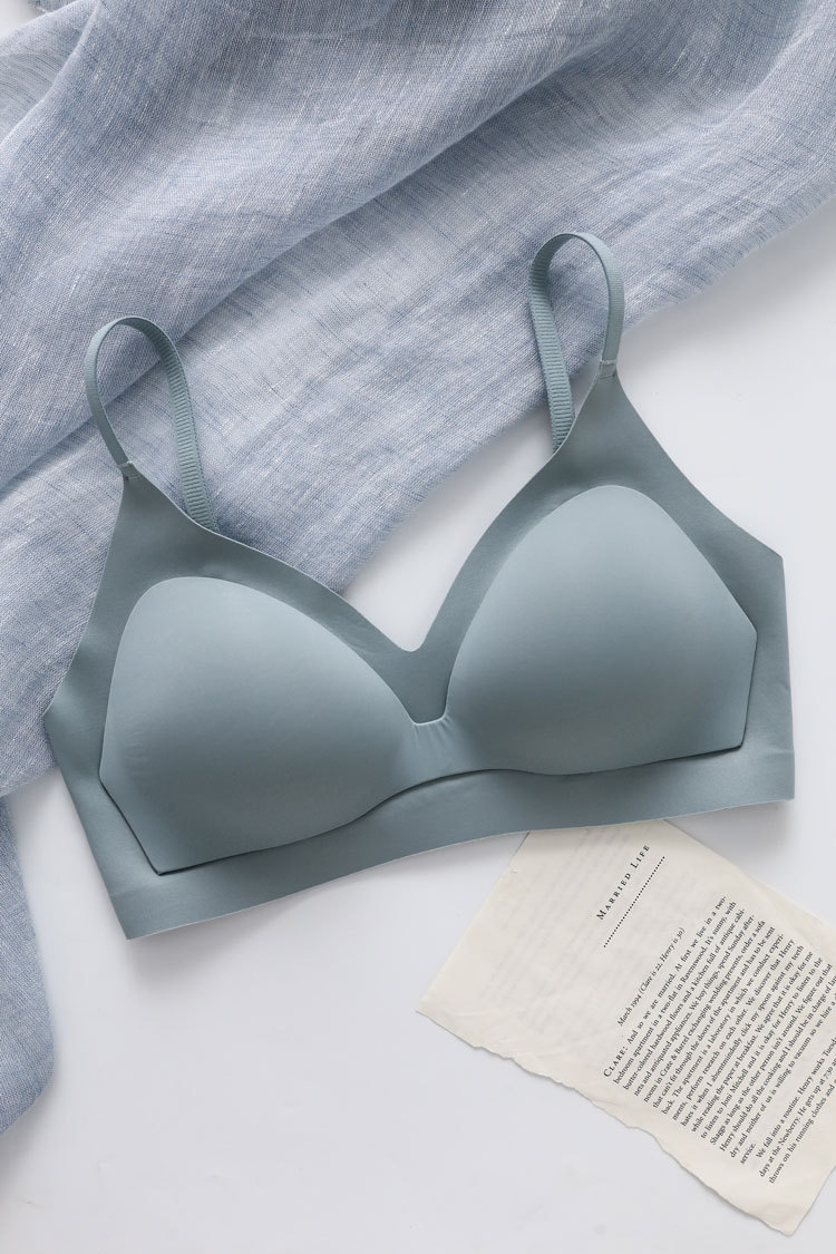 Japonés original cómodo sujetador sin costuras inalámbrico pequeño pecho delgado de una pieza brillante ropa interior sin costuras para las mujeres 853