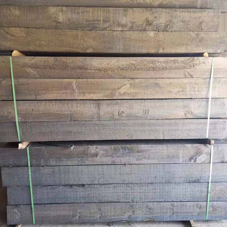 Anticorrosión inmersión de aceite para el sitio de construcción de la mina para el ferrocarril, madera cuadrada de pino blanco, especificaciones 10 * 10 de soporte de madera de poliestireno