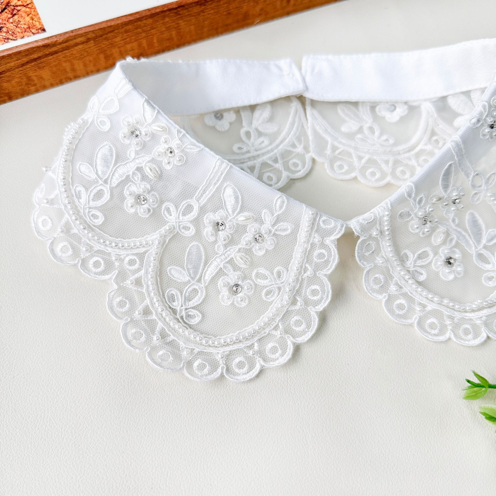 Material de malla exquisito bordado de flores moda retro industria pesada abalorios salvaje ropa de mujer ropa para niños camisa cuello decorativo image 5