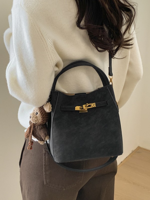 Super caliente canasta de platos de mano bolso de cubo de agua mujer venta caliente transfronteriza nuevo nicho coreano alto sentido versátil bolso mochila