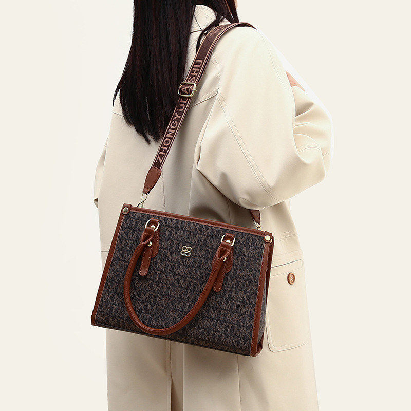 국경 간 패션 레트로 바느질 토트 백 대용량 가방 여성 디자인 어깨 크로스 바디 백 올 매치 하이 엔드 센스