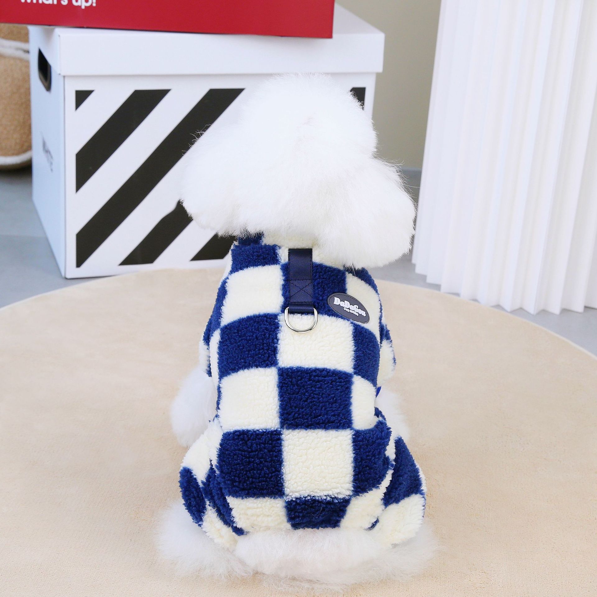 Ropa para mascotas Otoño e Invierno ropa para perros Teddy CAT ropa para mascotas con anillo de tracción 23 ropa de lana de cuatro patas a cuadros grandes