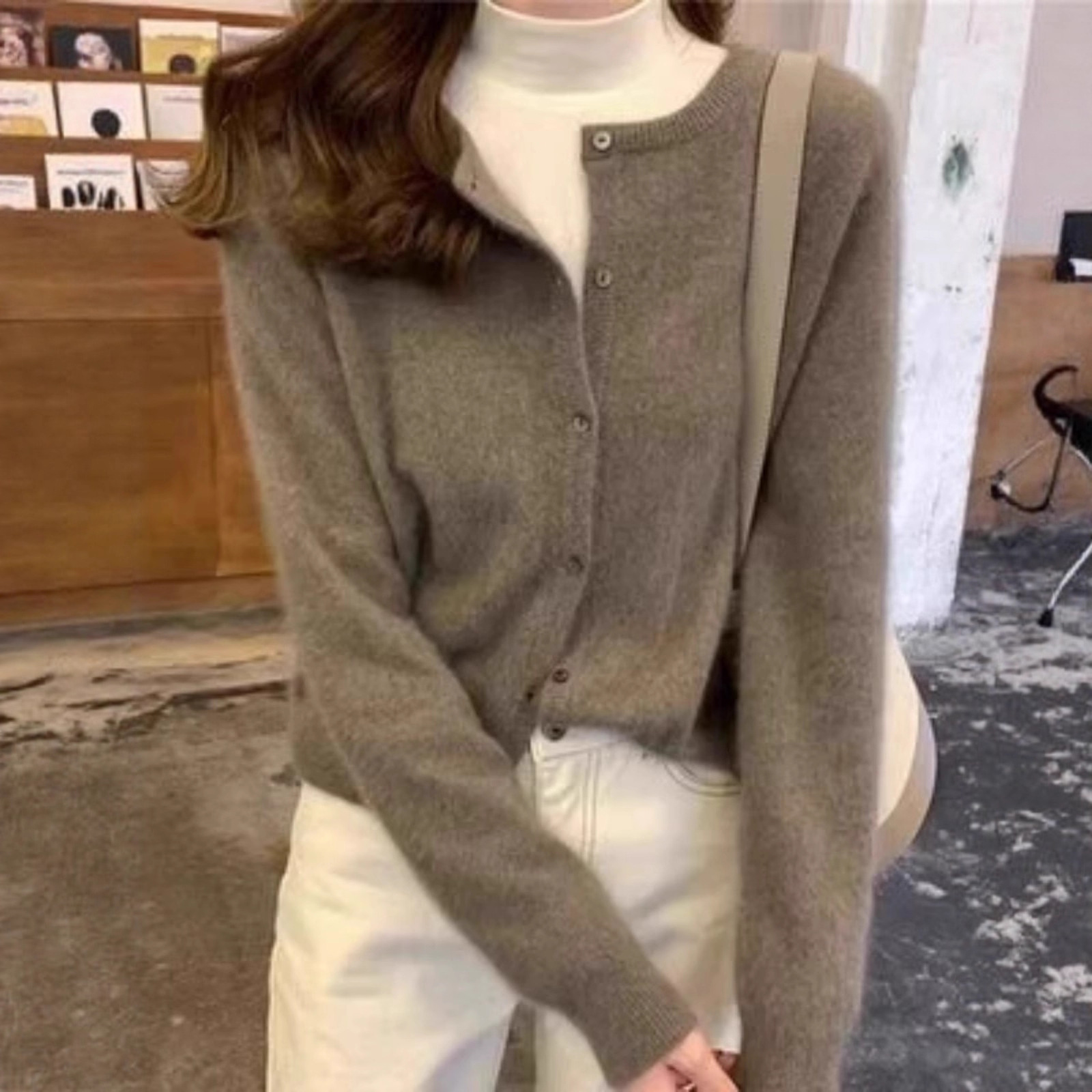 2025 Winter Cashmere Cardigan Women's Round Neck Knitted Sweater Coat Loose Versatile Short Slimming Base Cashmere Sweater