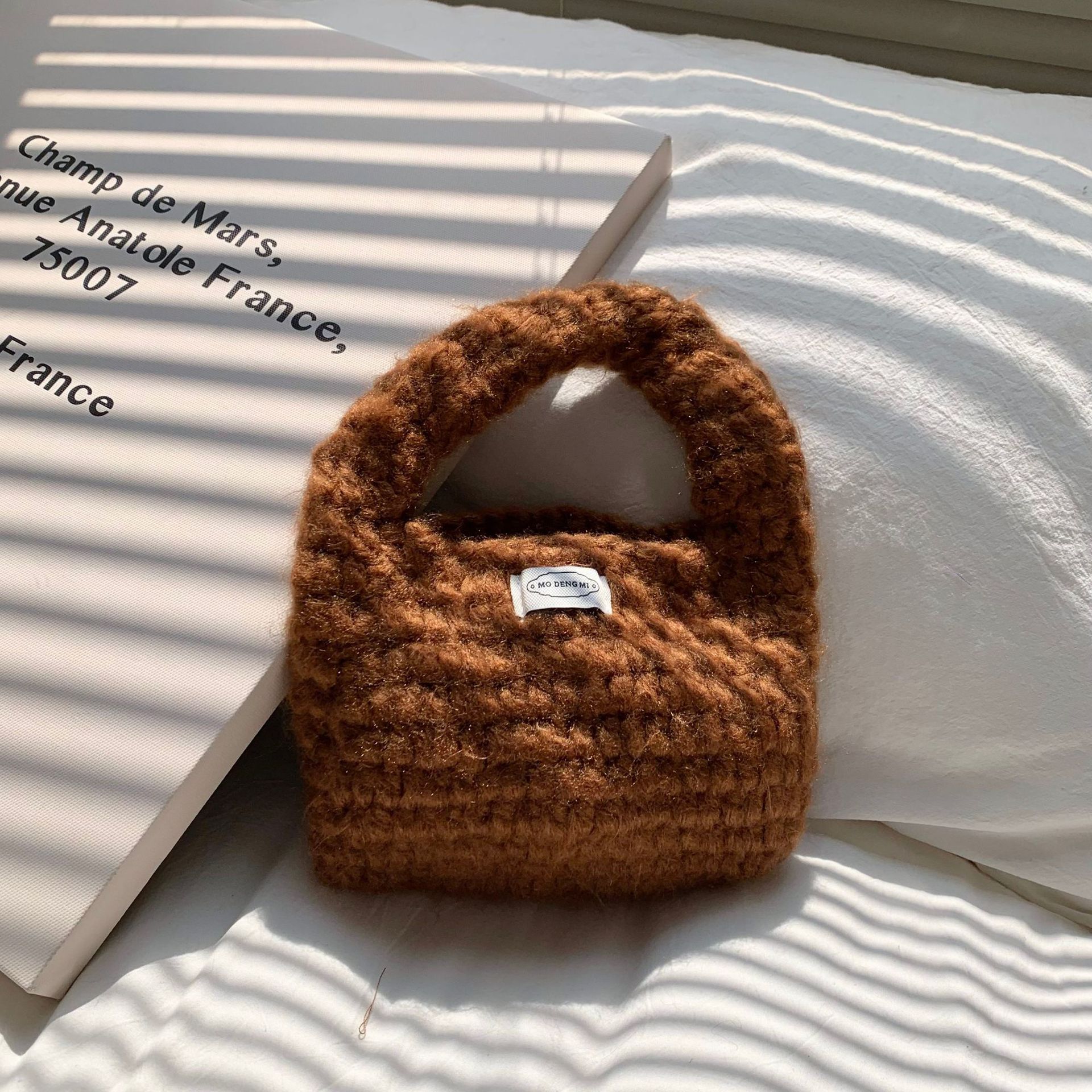 Sal de chicas diarias con bolsas de mano coreanas de color sólido, bolsas de color caramelo de alto nivel de invierno y otoño