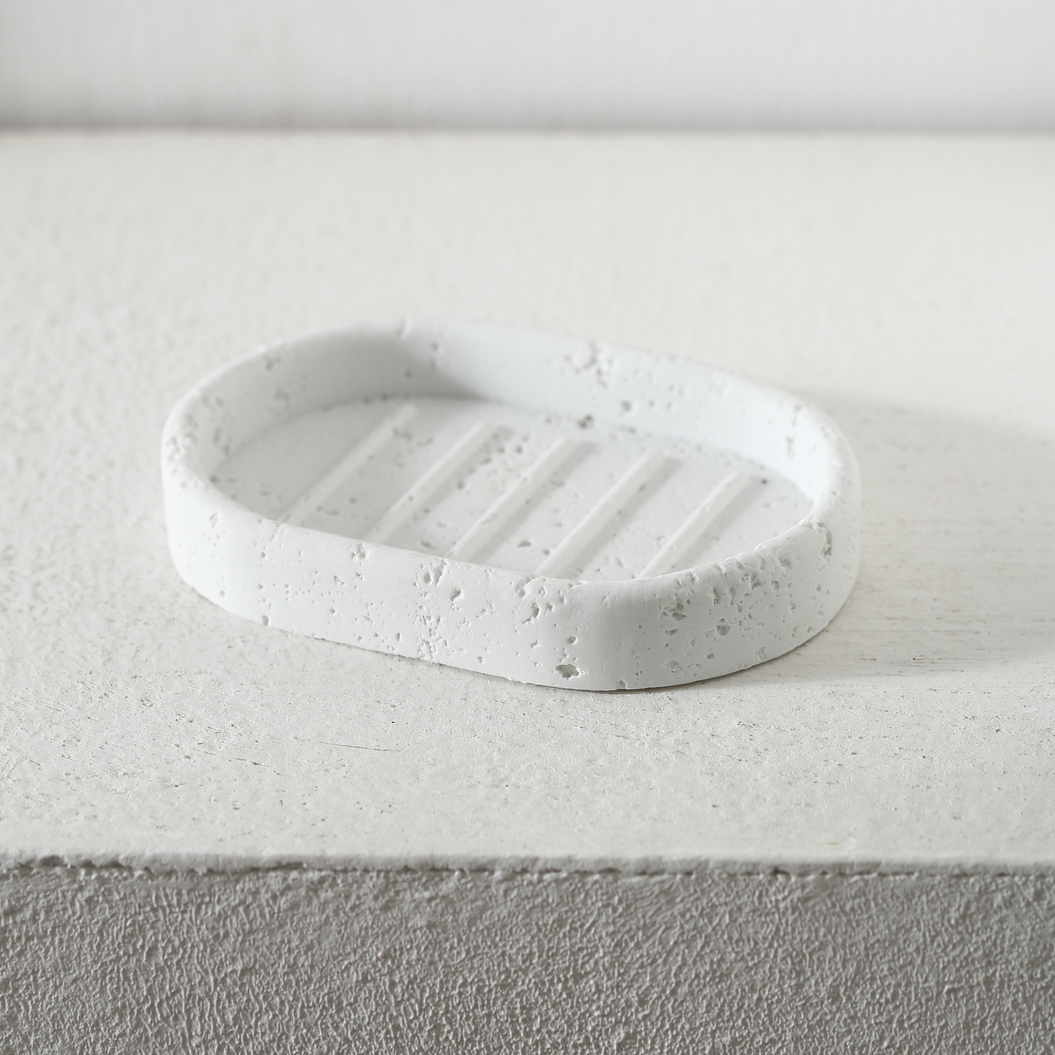 Túnel de viento silencioso almacena siete conjuntos de tazas de enjuague bucal, soporte de cepillo de dientes, botella de emulsión, botella de fragancia, bandeja de jabón, mesa de lavado