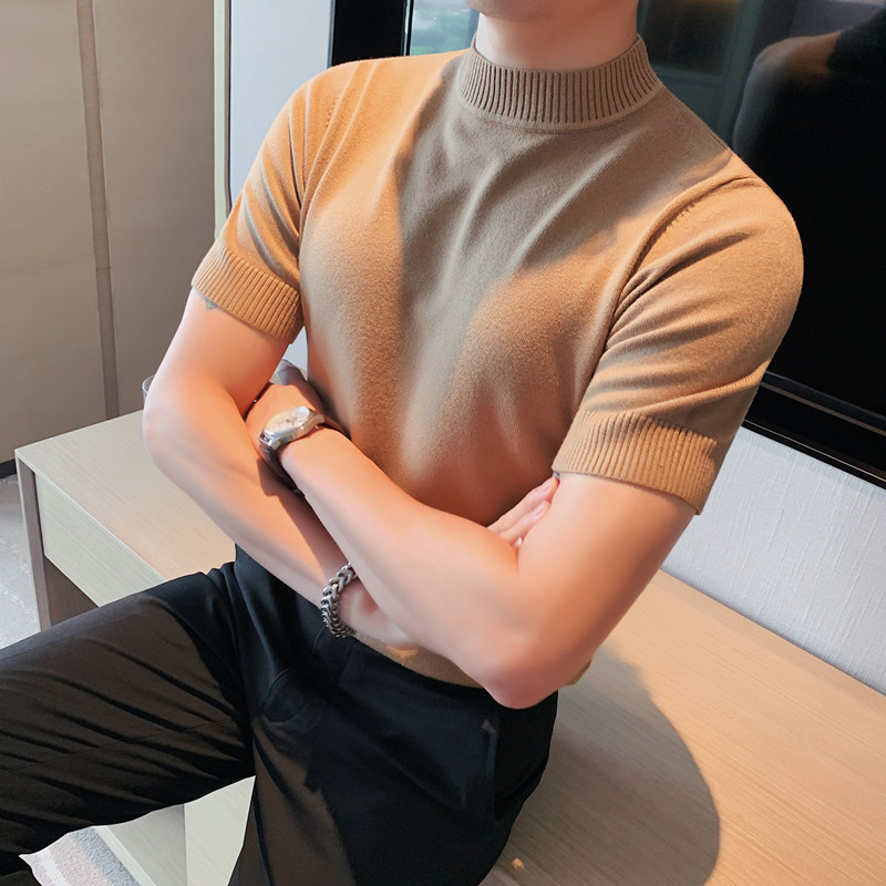 Khaki, with short sleeve