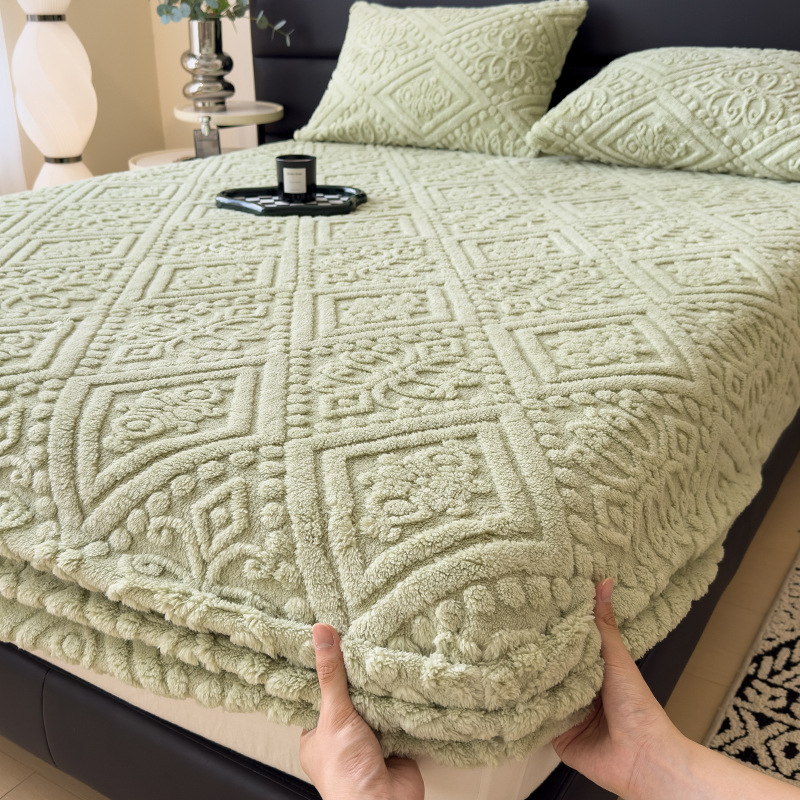 Cama de terciopelo de leche tallada una sola pieza en otoño y invierno calentamiento Simmons colchón cubierta de cubierta de cama de terciopelo de coral grueso cubierta