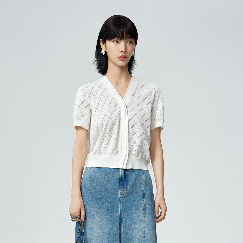 Minimalist Style Short-Sleeve Knit Cardigan for Women, Summer 2026 New V-Neck Thin Plaid Slim-Fit Versatile Elegant Cardigan