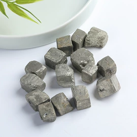 水晶工艺品;风水球;天然水晶项饰