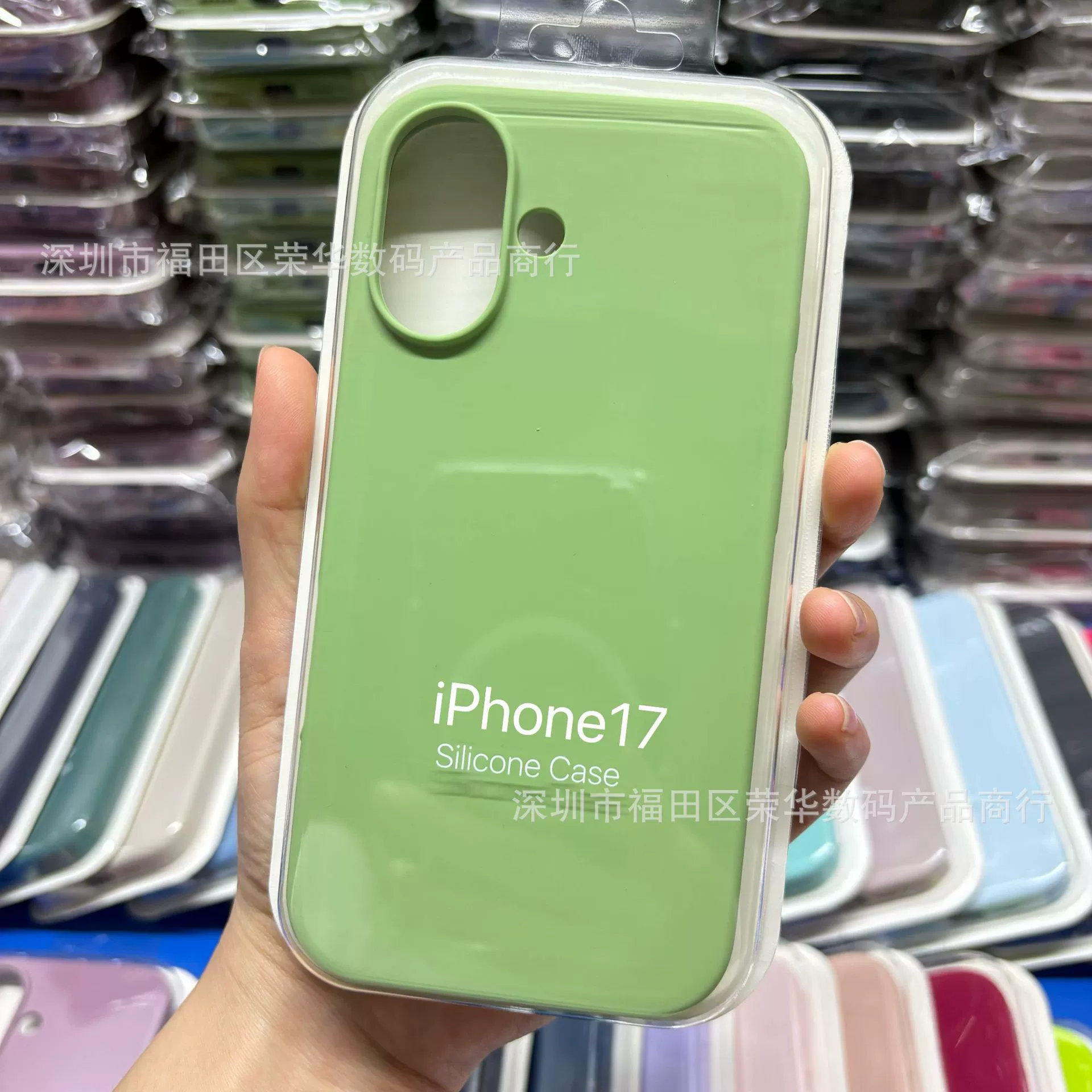 Чехол для телефона Apple iPhone17/iPhone17 Pro/iPhone17 Pro Max — жидкий силикон, кнопка камеры, защита от падений