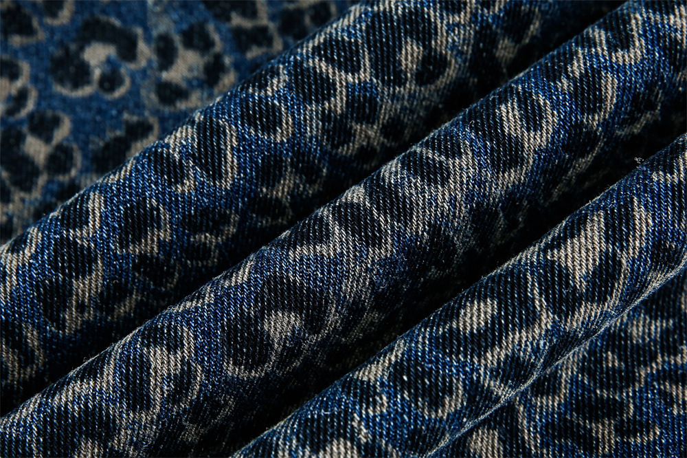 Jeans da uomo con stampa leopardata stile distressed casual_voghion.com