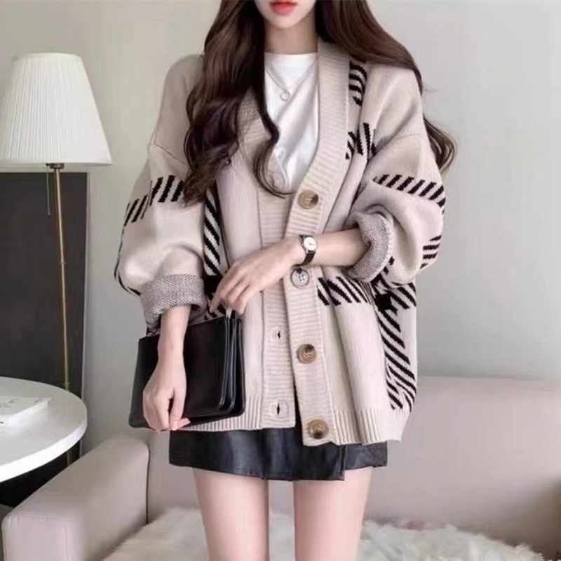 Otoño y invierno nuevo suéter a cuadros coreano abrigo de mujer temperamento casual color contrastante cuello v holgado viento perecido cardigan de punto