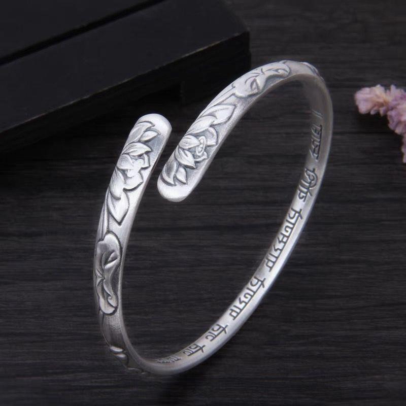 2023 Cruz-frontera de los hombres tejidos giro pulsera personalizada colección nueva europea y americana retro pulsera abierta al por mayor