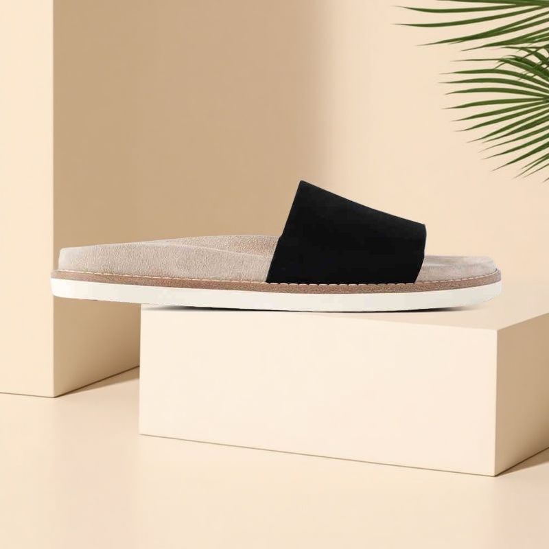 Old Money Style Luxury Summer New Men's Shoes Soft Leather Deodorant Flip-Flops Casual Men's 2025 Sandals Men's Shoes