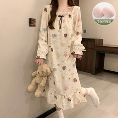源工場の雲の綿は胸のパッドを持って長袖のパジャマの秋の新型のパジャマの少女の甘い家の服を分解することができます。