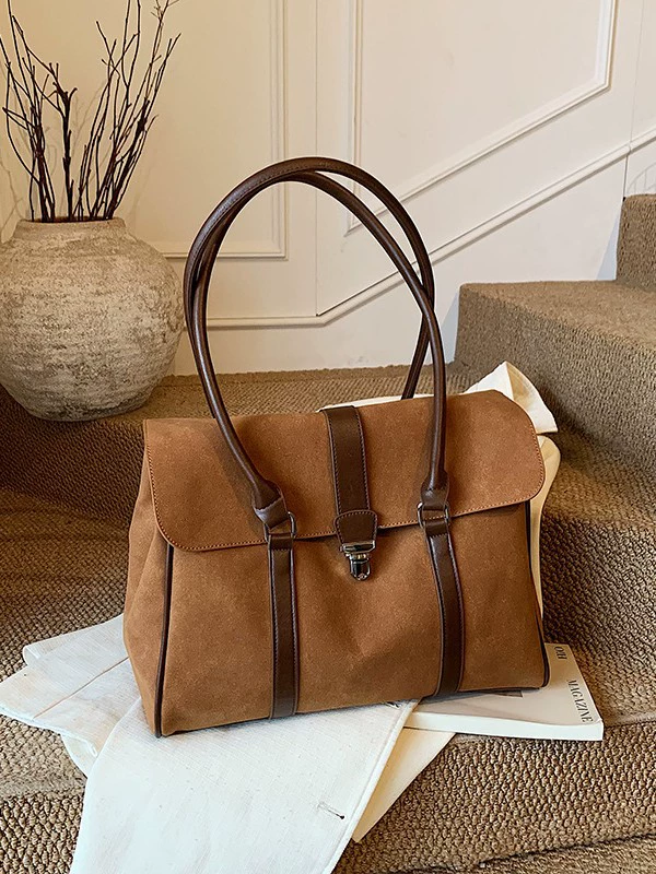 Capacious trend shoulder bag, high-end