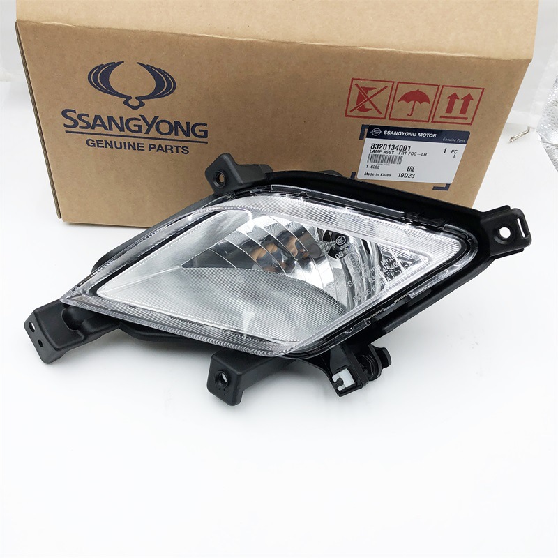 Front fog lamp 8320134001 for car Corando front bumper bracket fog lamp wholesale front bumper lamp
