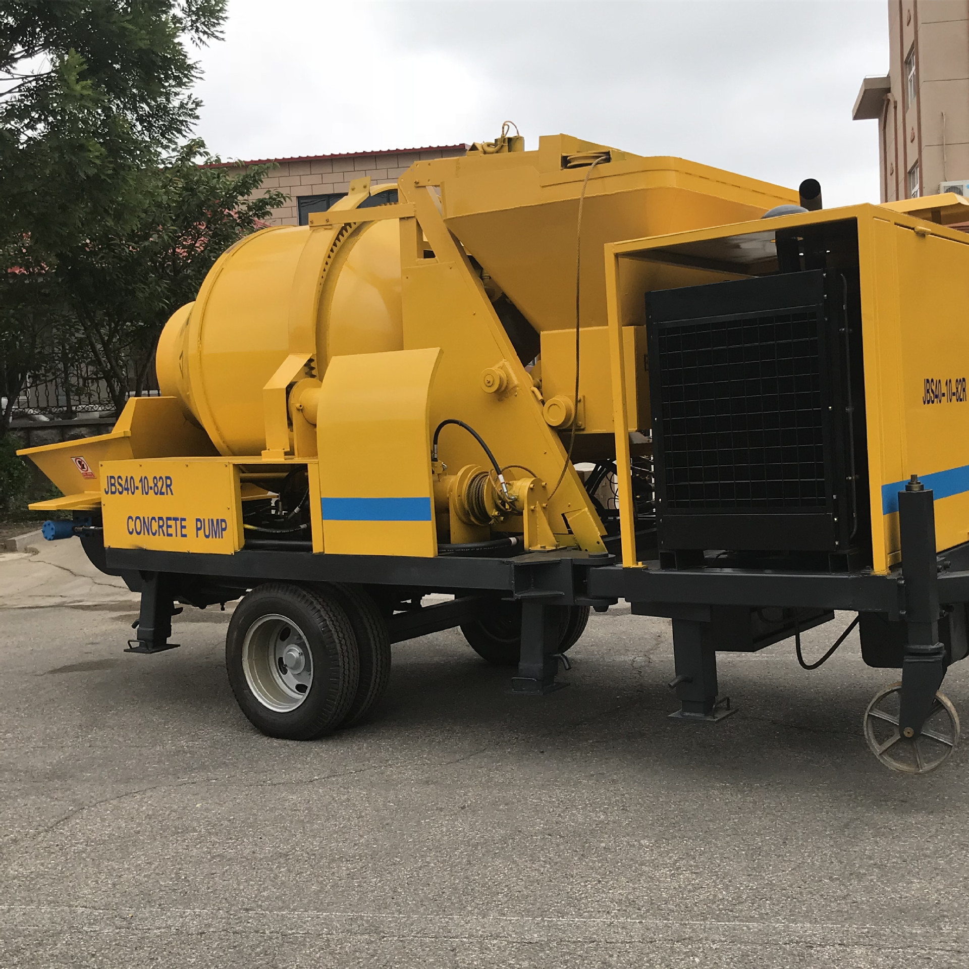 型混凝土搅拌泵送一体机  82KW柴油机 潍柴道依茨 配发电机组