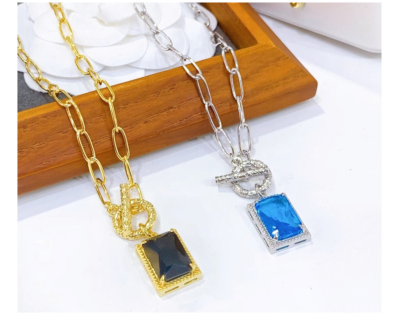 Simple Style Commute Square Copper Inlay Zircon Gold Plated Pendant Necklace display picture 1