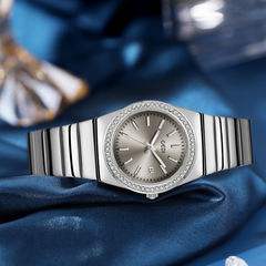 歌迪小眾高級感帶日曆廣州腕錶女士輕奢鑲鑽防水竹節帶石英手錶