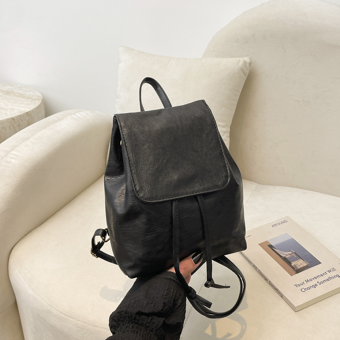 Mochila retro compacta y simple para mujeres 2026 primavera y verano nuevo estilo simple de literatura y arte versátil de doble hombro mochila simple
