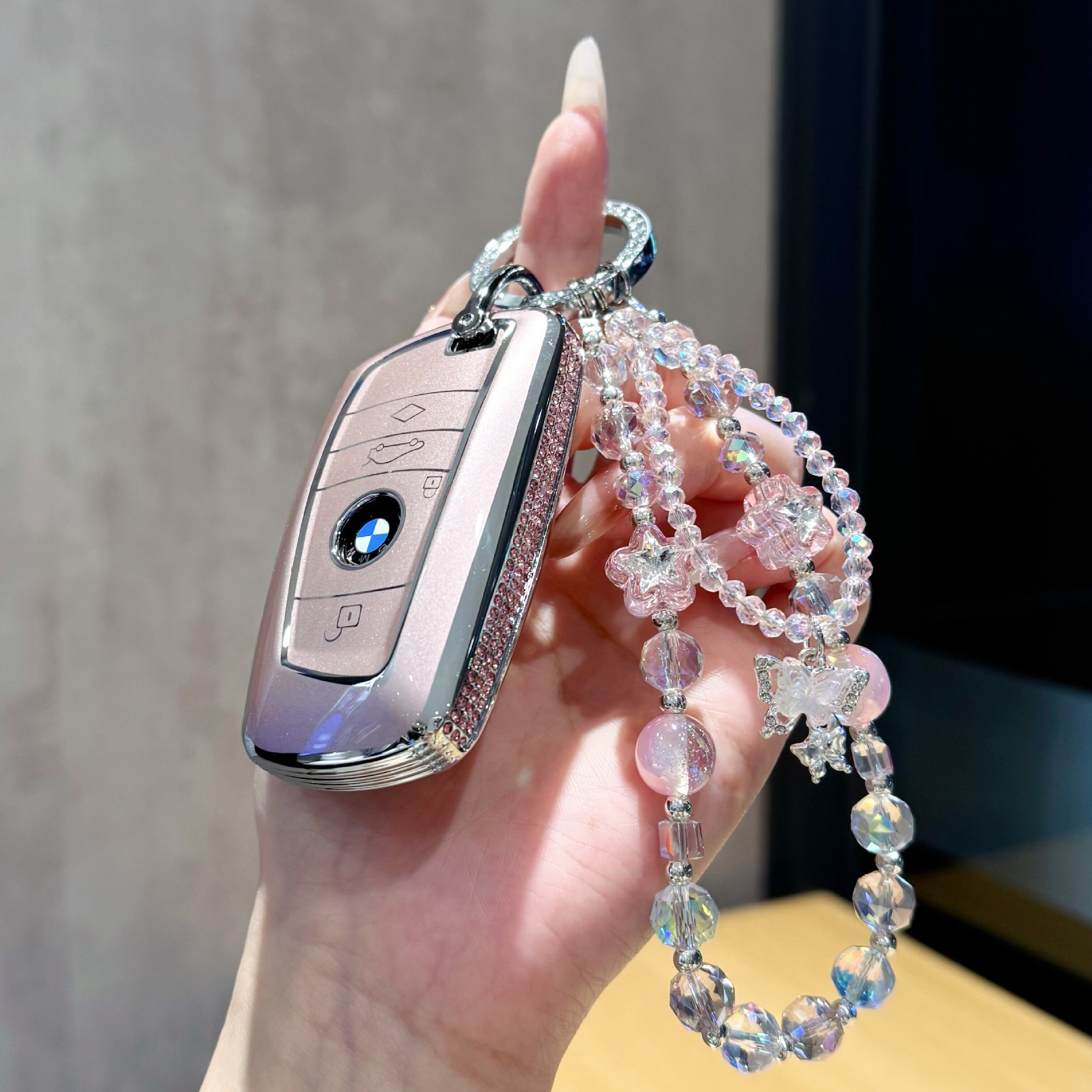 Suitable for BMW key cases, new 3 Series 330li, 5 Series 530li, X1, X2, X3, X4, X5, blade-style women's key case
