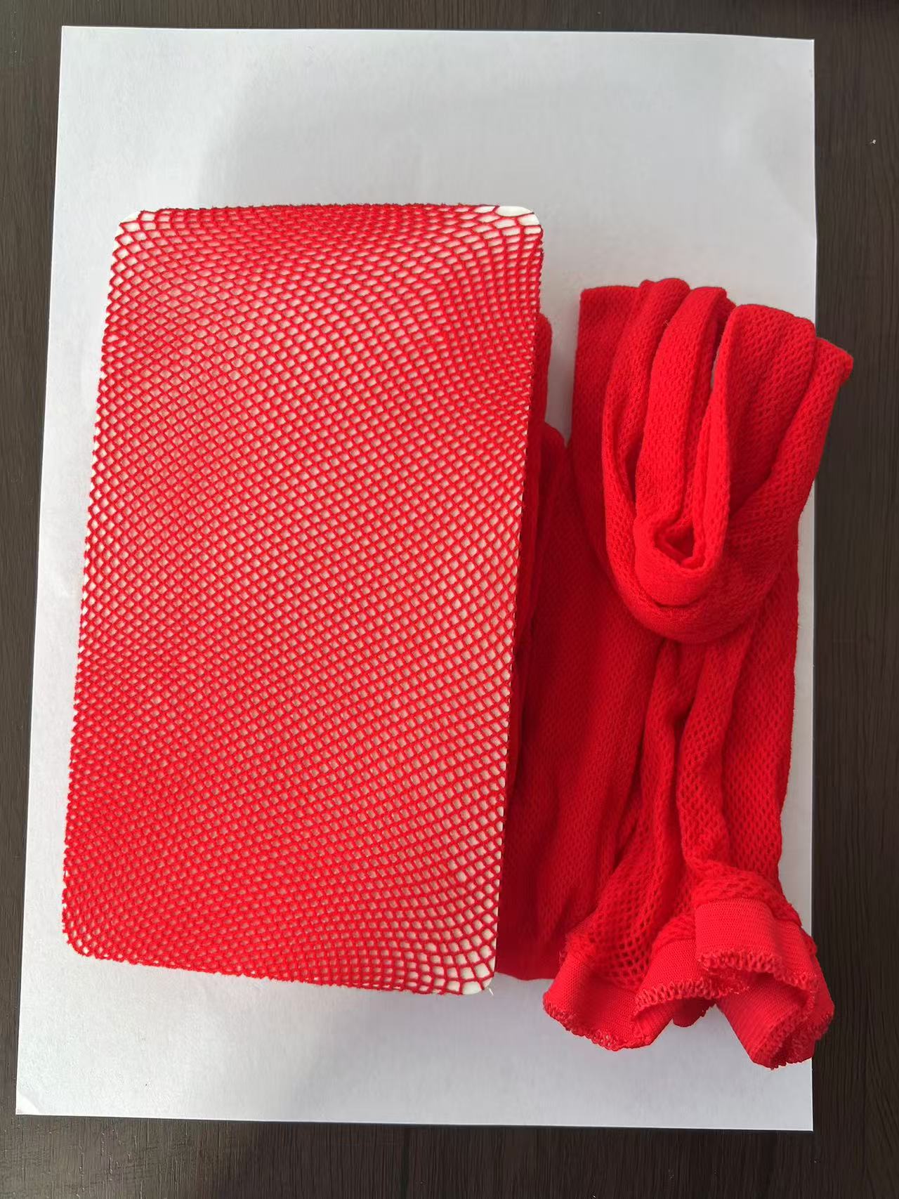 스팟 파인 메쉬 레드