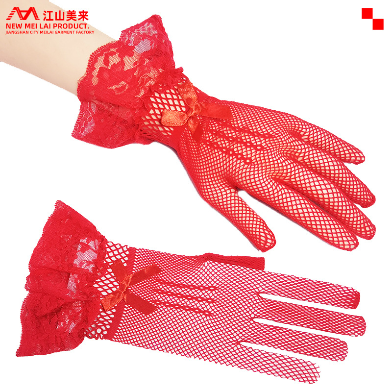 Red knitted lace short gloves with bow