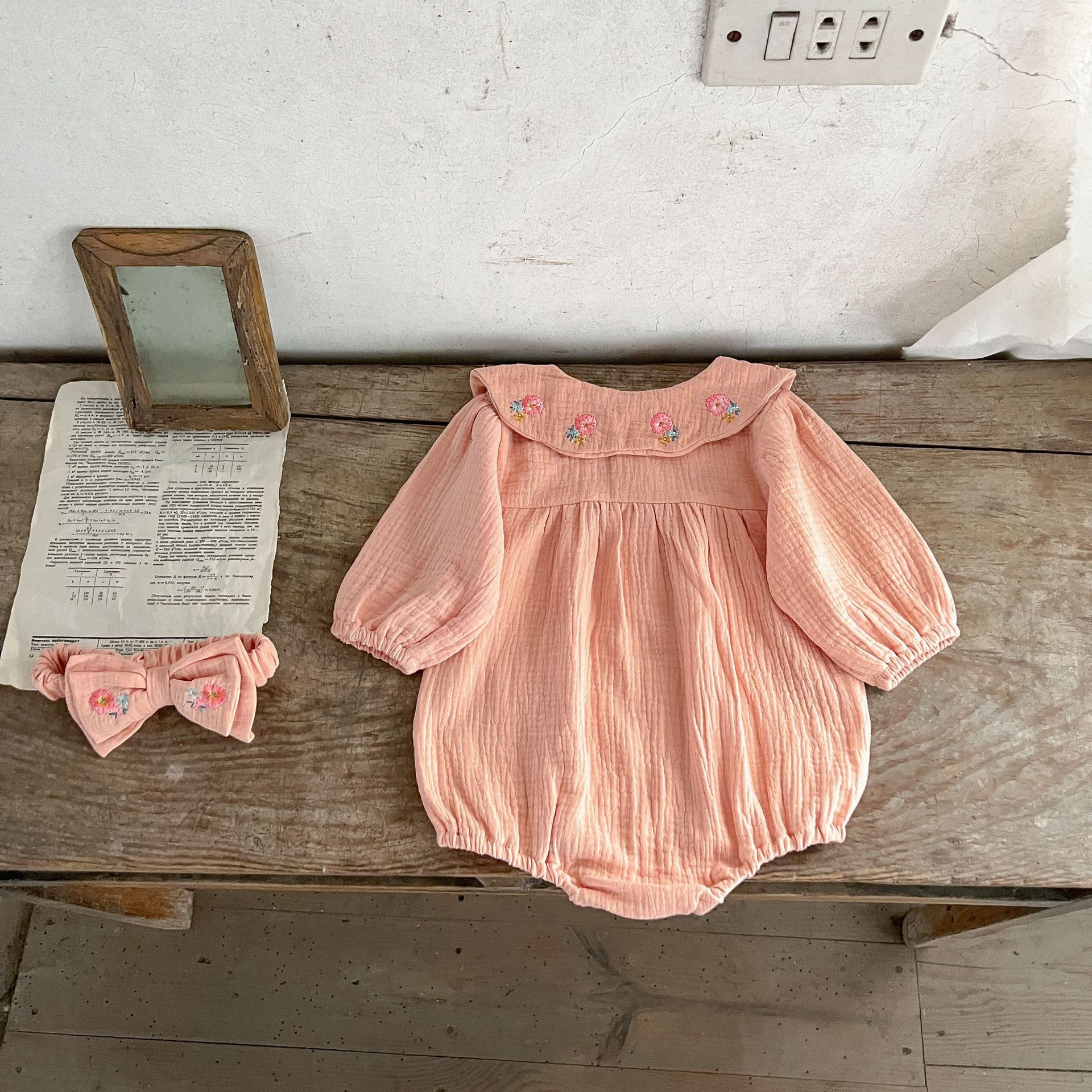 INS estilo coreano niñas bebé algodón de doble capa gasa mono mameluco flor bordado solapa mameluco con pañuelo en la cabeza