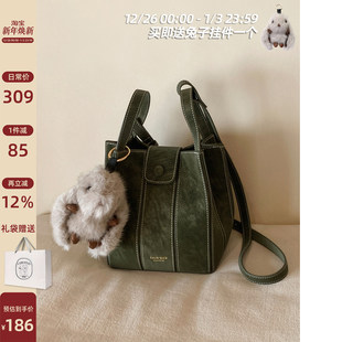 ���LChio2nd ��¶����ˮͰ��2025�޺ÿ��İ���Ů����μ�б��С��