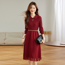 2025秋冬新款好看蕾丝边毛衣裙女宽松遮肉高级感收腰针织连衣裙