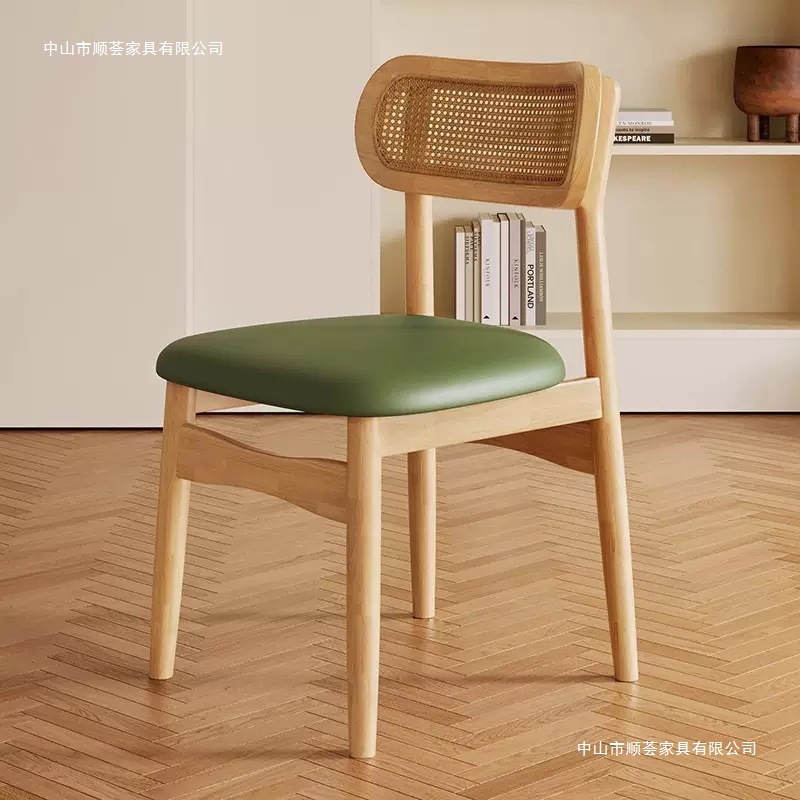 silla de comedor de madera sólida nórdica silla de caña doméstica silla de respaldo silla de mesa de comedor silla de relajación al por mayor bolsa blanda