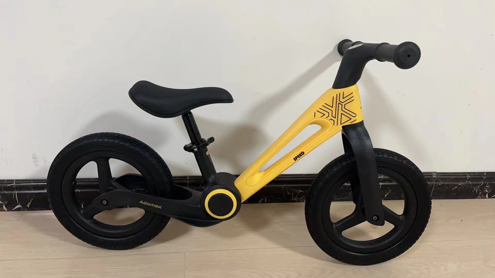Bicicleta sin pedal de coche de equilibrio para niños scooter dos en uno 3-6 años de edad caminante plegable con un solo clic