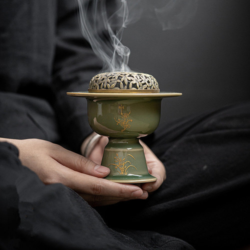 Sijunzi Yue kiln copper-covered incense burner, Longquan celadon agarwood incense disc, incense burner ornaments, antique ceramic small stove