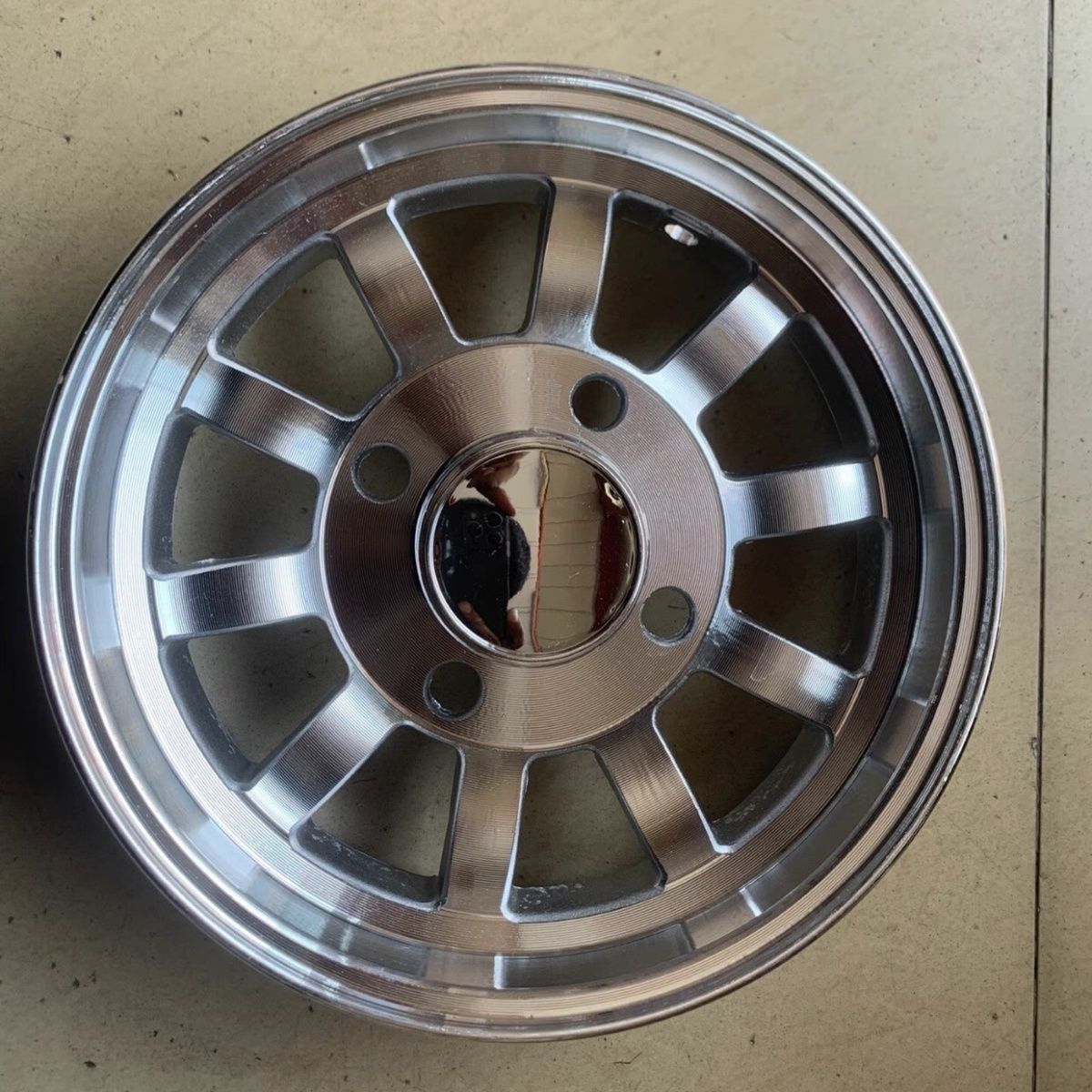 Factory direct electric tricycle four-wheel scooter for the elderly vacuum thickened aluminum wheel forged steel wheel hub