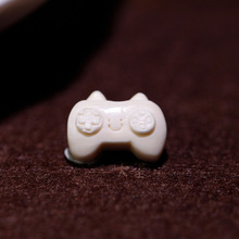 天然猛犸象牙雕刻件 游戏机手柄 DIY趣味文玩配饰 隔珠 小吊坠