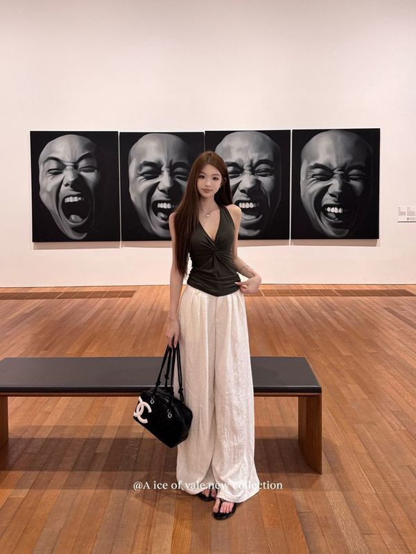 纯欲风辣妹套装女2025夏季新款韩系V领扭结挂脖背心阔腿裤两件套|undefined