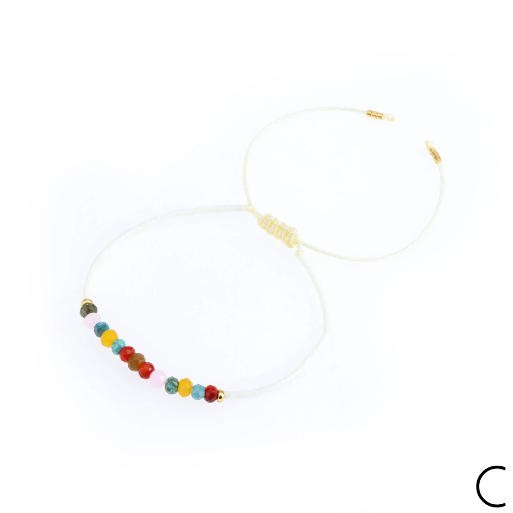 Adjustable beaded bracelet, simple and elegant design, with gem, boho style