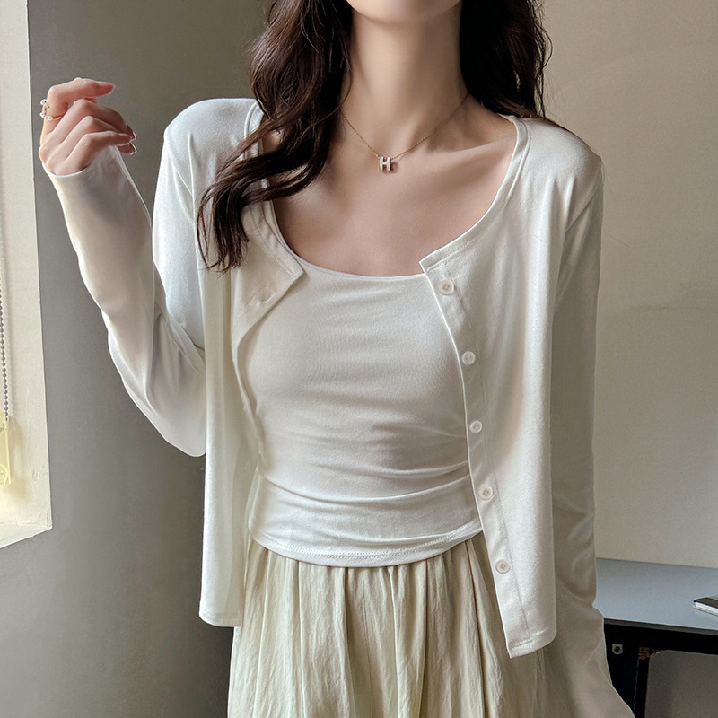 Knitted Cardigan for Women in Autum Korean Style Small High-End Outer Wear Thin Sun Protection Short Outwear Top Air-Conditioning Shirt