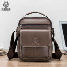 狮莱顿头层牛皮男士单肩包2025新款斜挎包跨境欧美男款真皮小男包