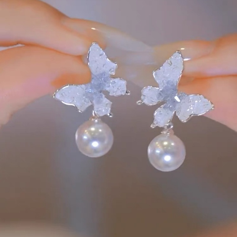 Retro design elegant universal earrings with zircon pearl