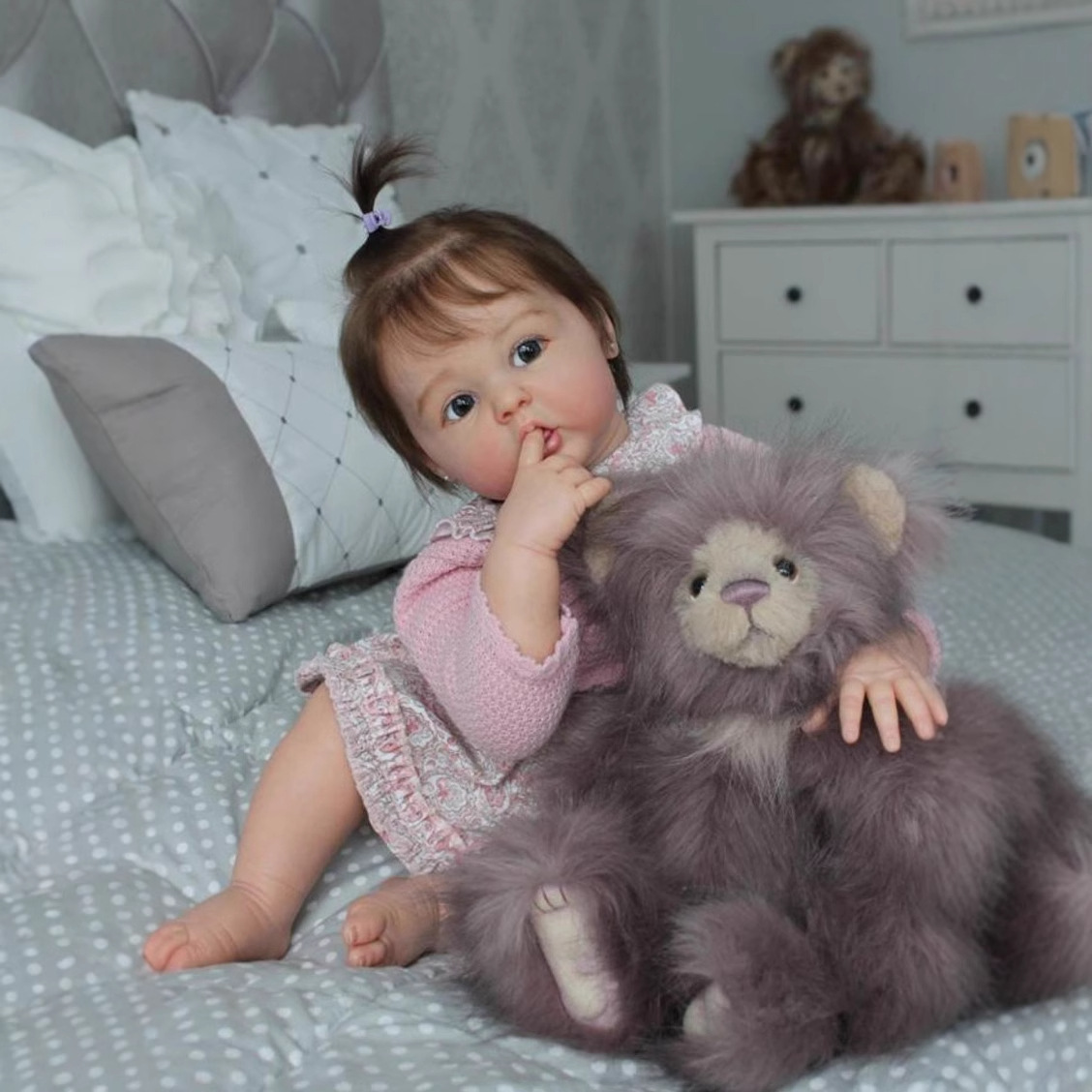 Npk60cm simulación de cuerpo de tela muñeca renacida comiendo dedo bebé transfronterizo suministro de comercio electrónico de una sola pieza de entrega